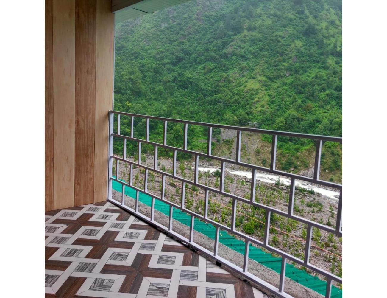 Priya Homestay, Bhyudar, Ghangharia Pandukeshwar 外观 照片